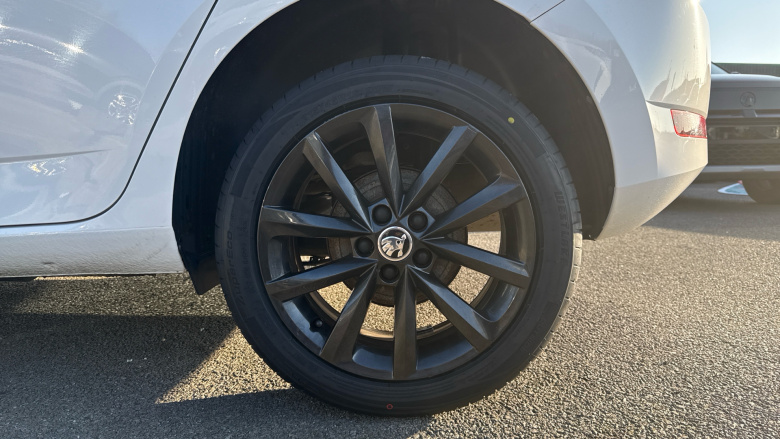 Skoda Fabia 1.0 MPI Colour Edition 5dr Petrol Hatchback